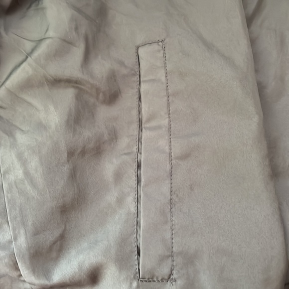 Pirates Windbreaker Jacket Converts to backpack by Quikflip - Picture 10 of 12